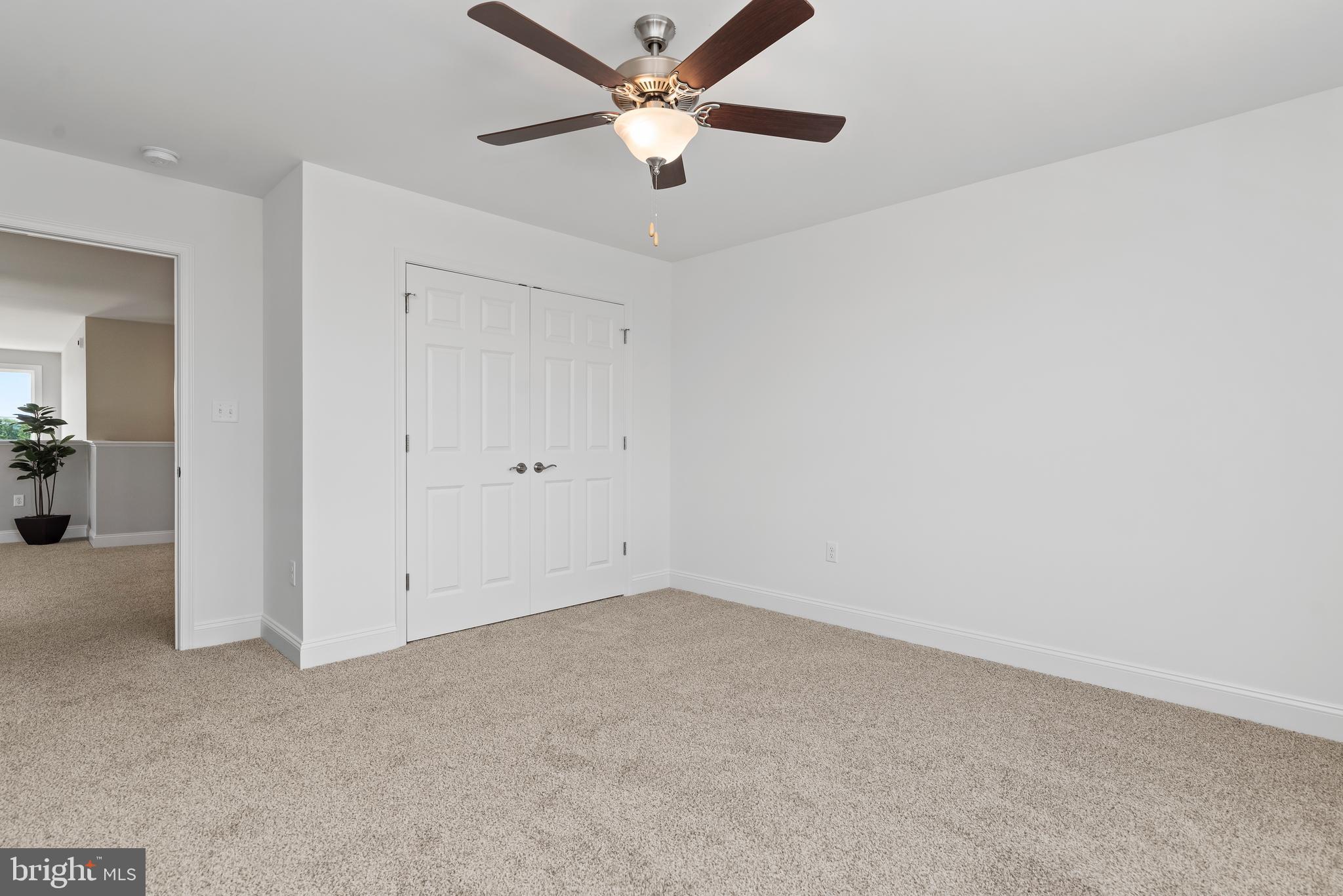 AUTUMN CHASE - Residential