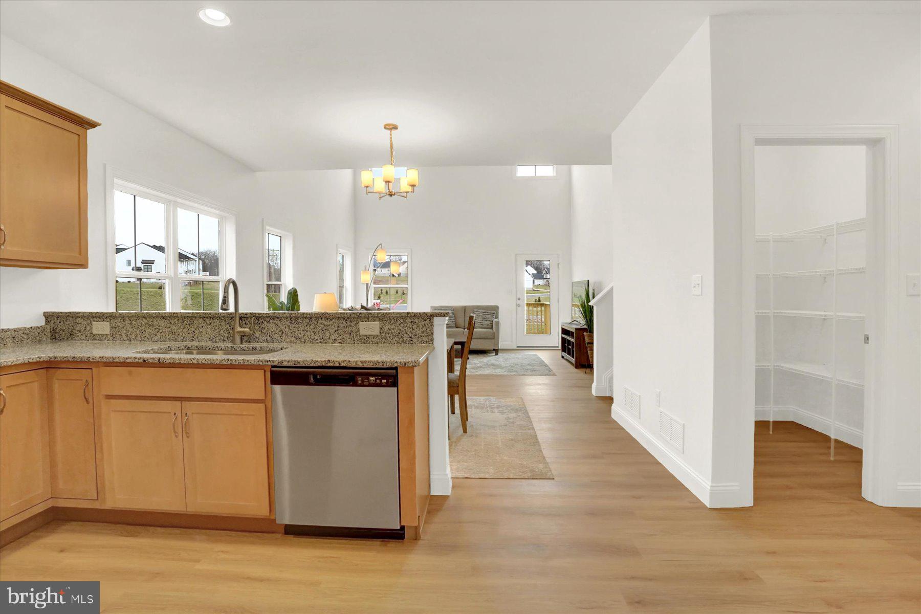 AUTUMN CHASE - Residential