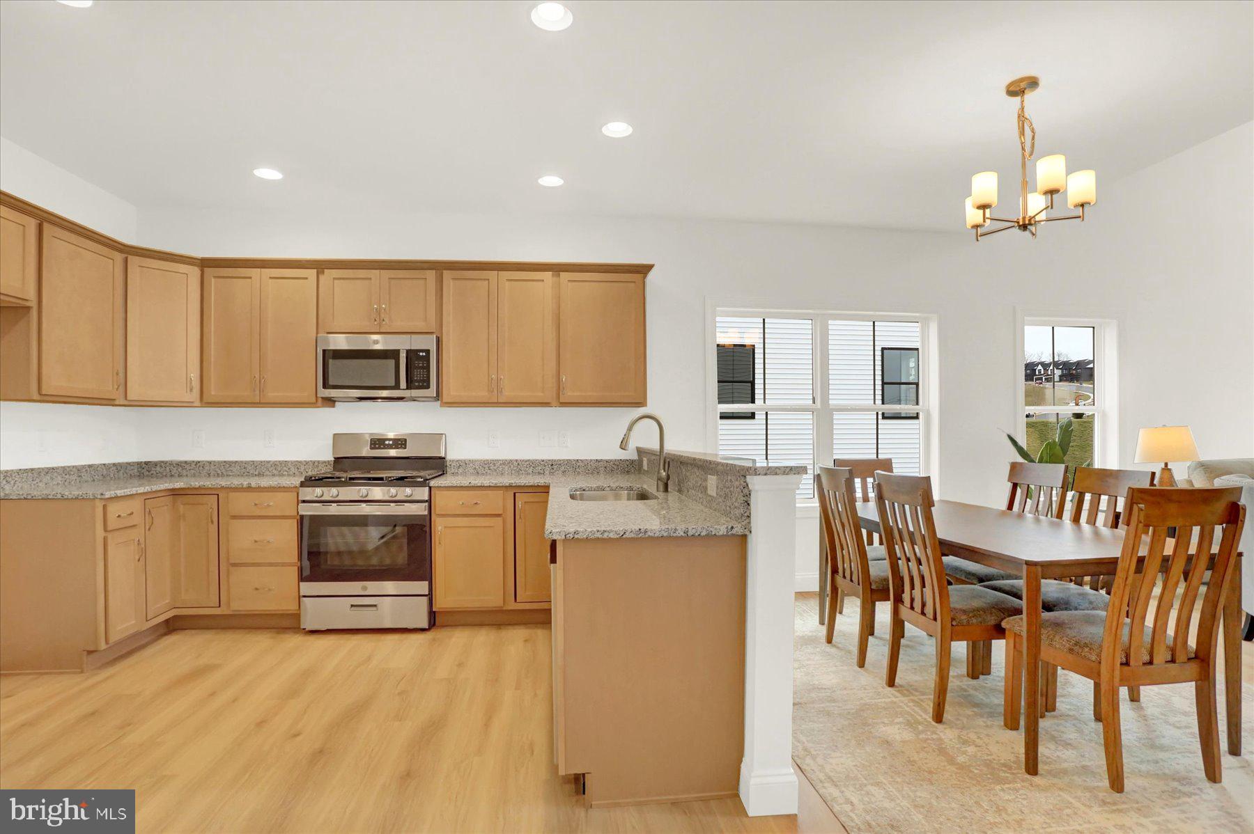 AUTUMN CHASE - Residential