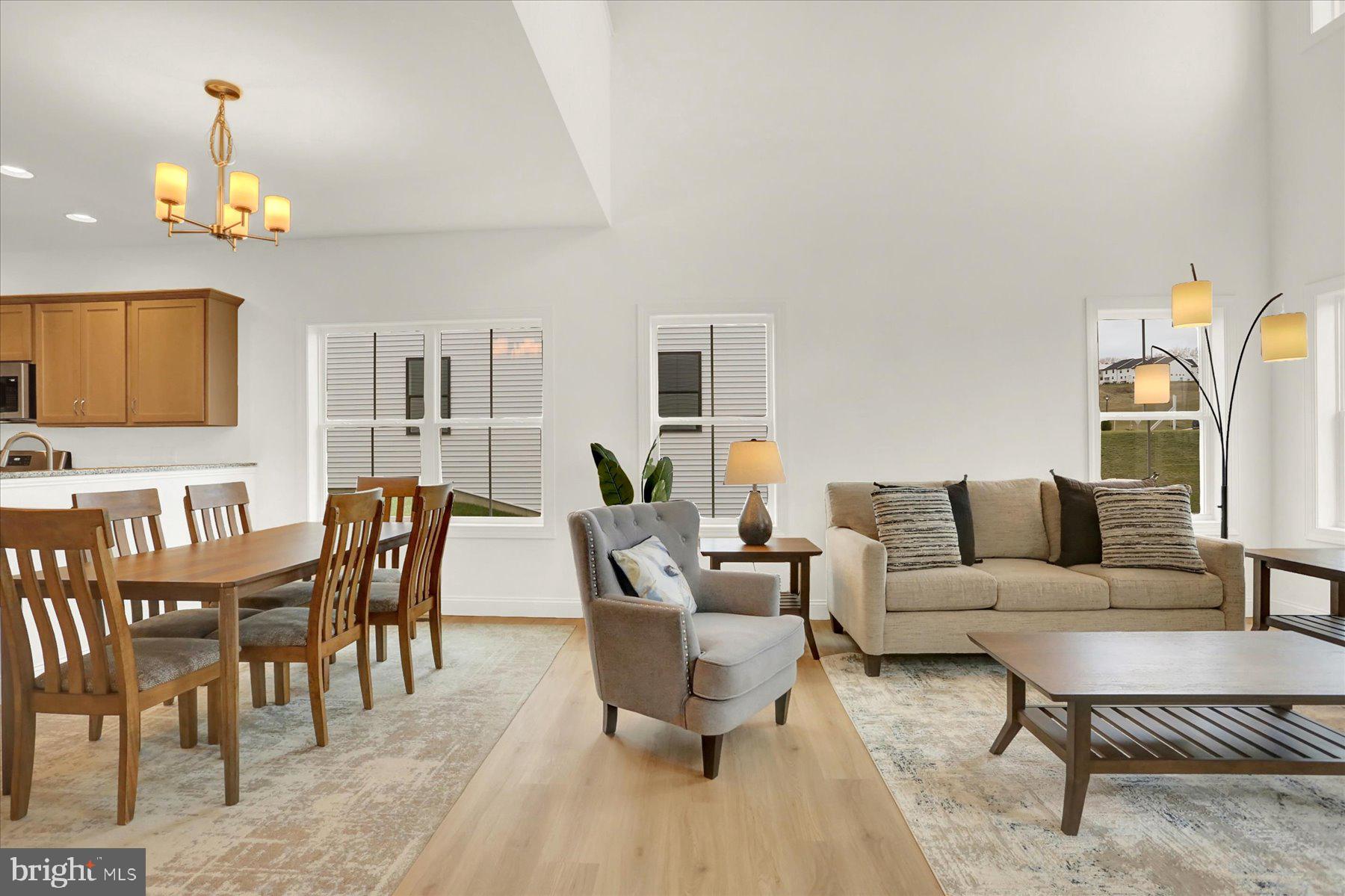 AUTUMN CHASE - Residential