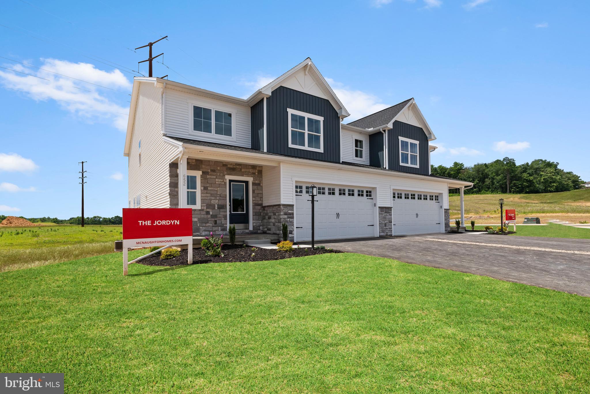 AUTUMN CHASE - Residential