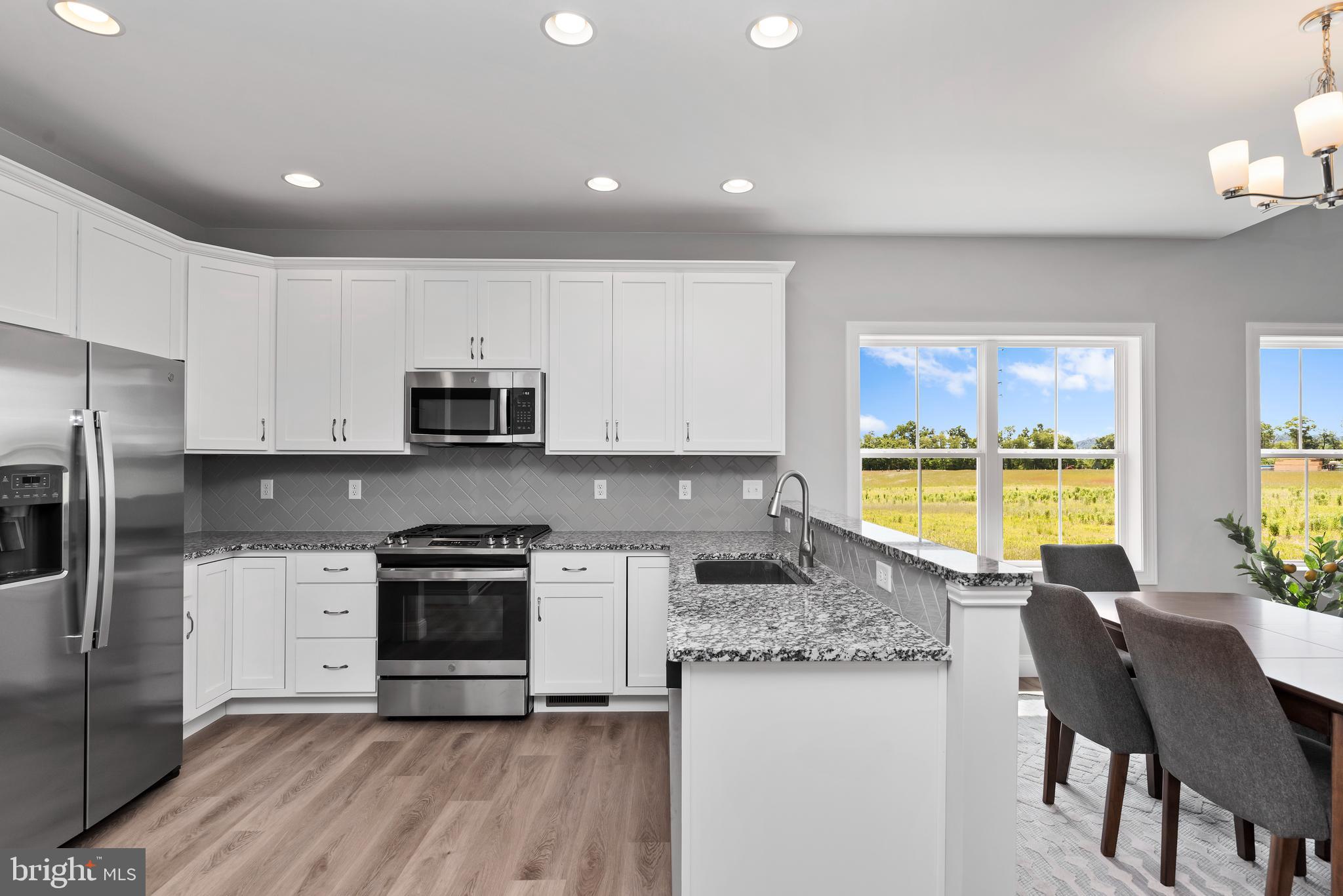 AUTUMN CHASE - Residential