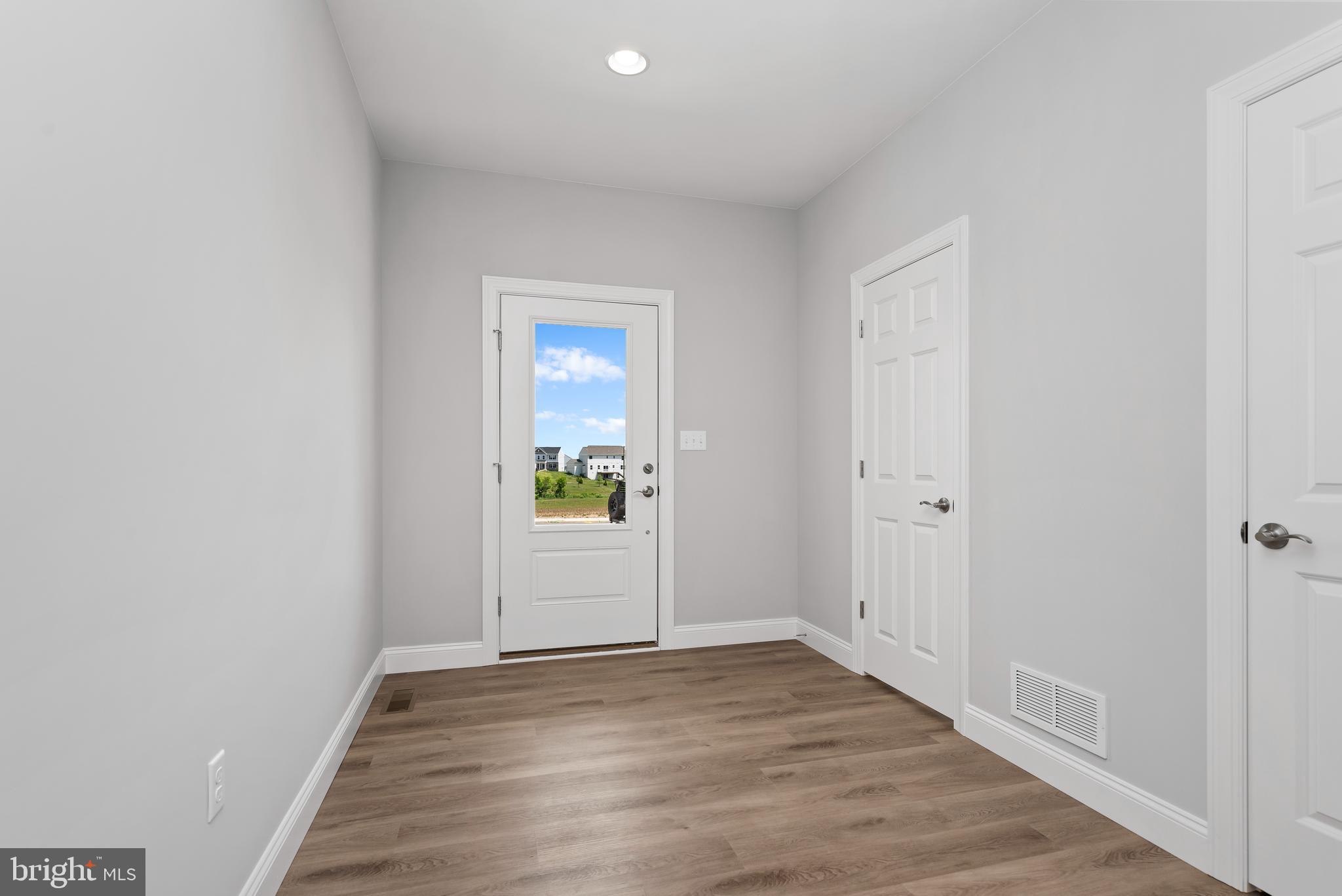 AUTUMN CHASE - Residential