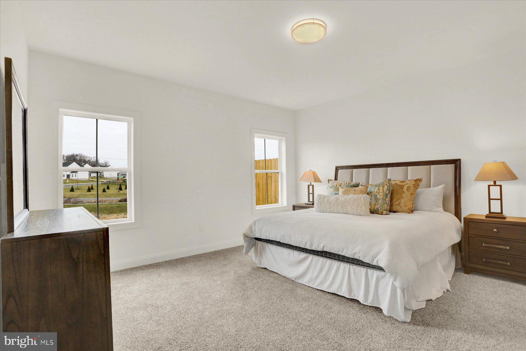 AUTUMN CHASE - Residential