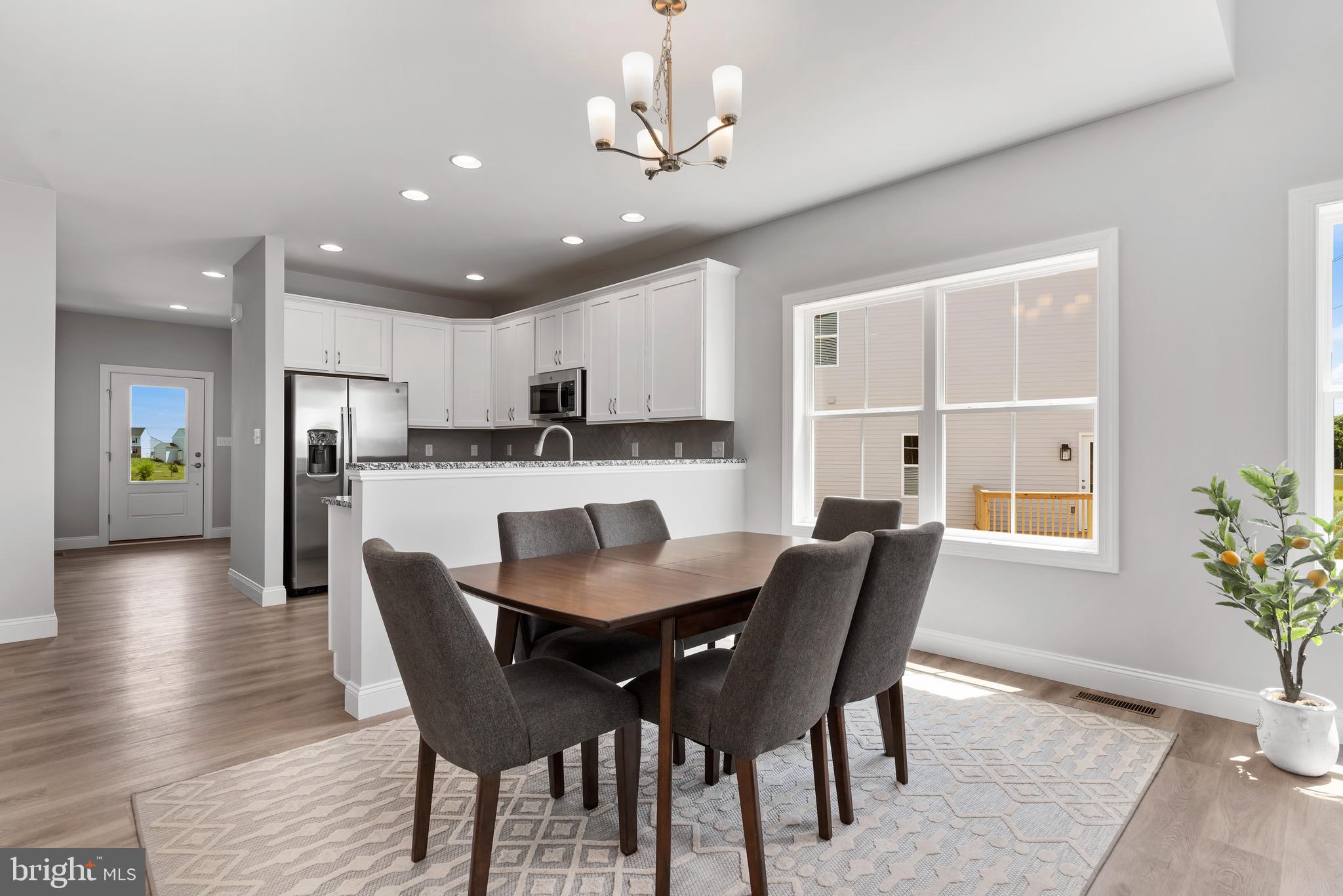 AUTUMN CHASE - Residential