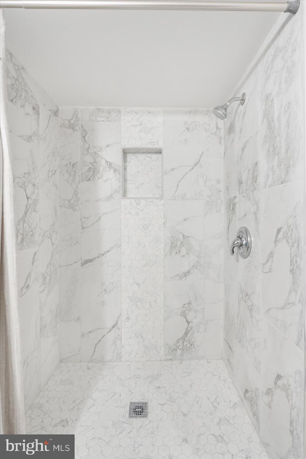 MONDAWMIN - Residential