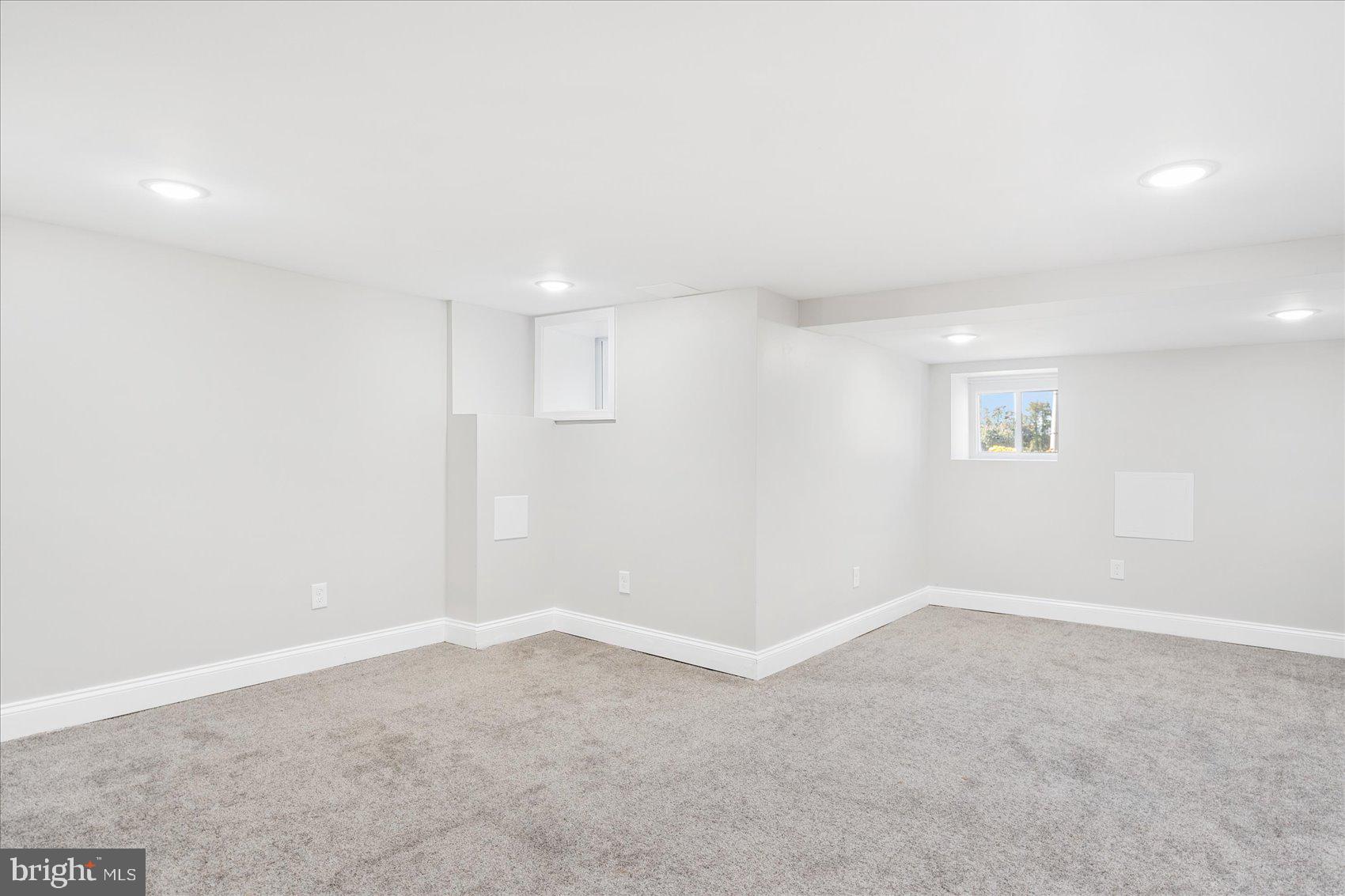 MONDAWMIN - Residential