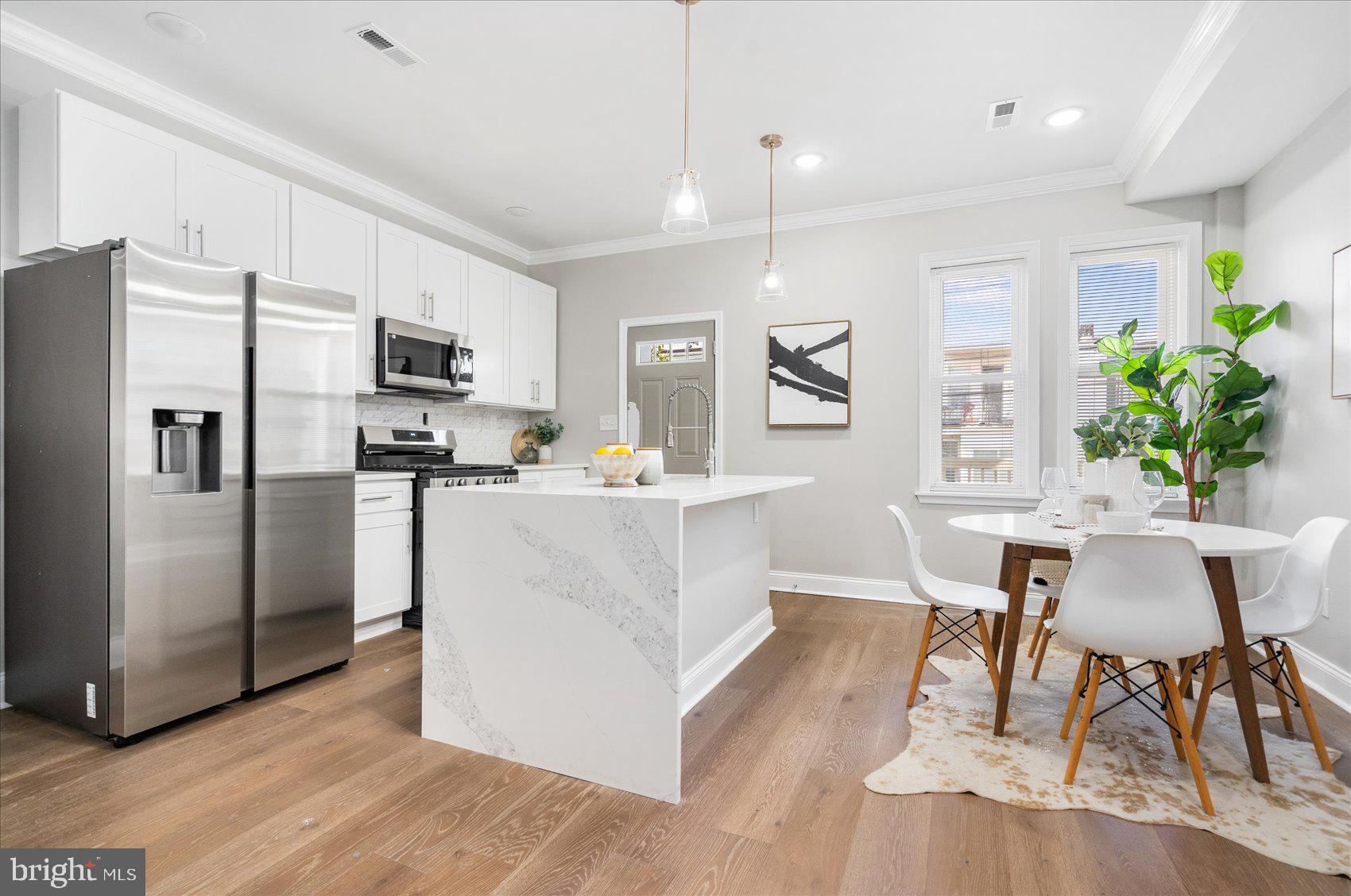 MONDAWMIN - Residential