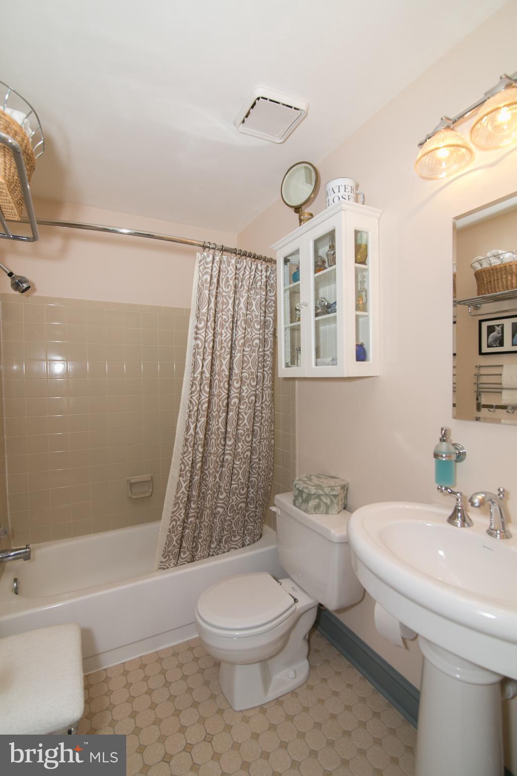 MONTCLAIR - Residential Lease