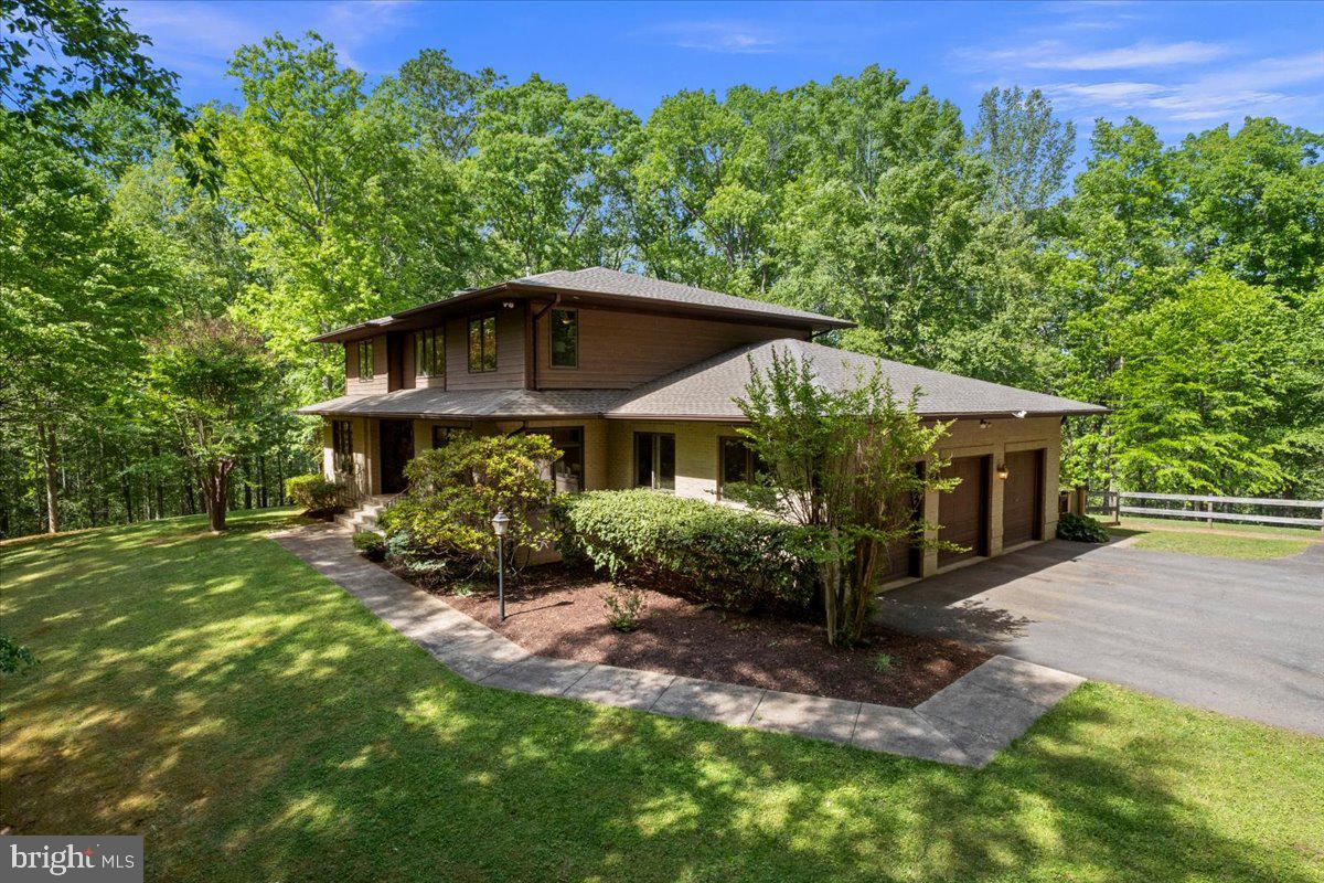 RIVER BEND - Residential