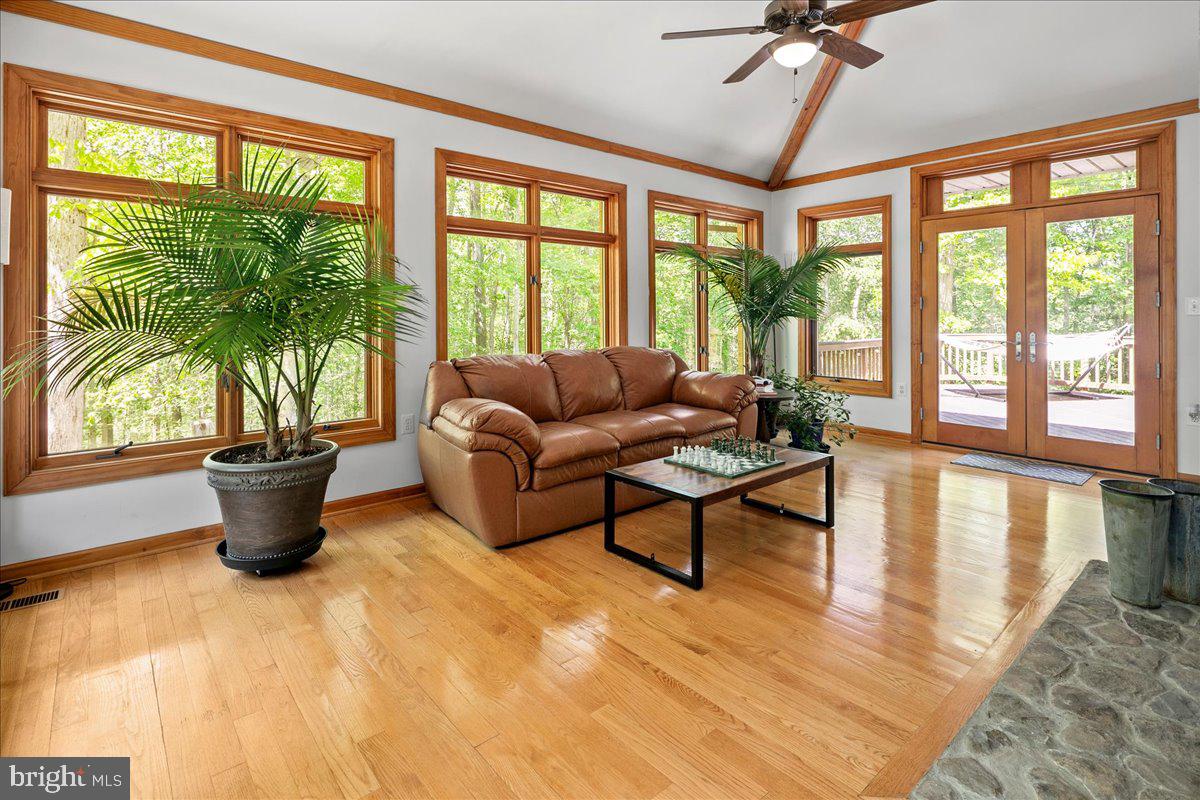 RIVER BEND - Residential