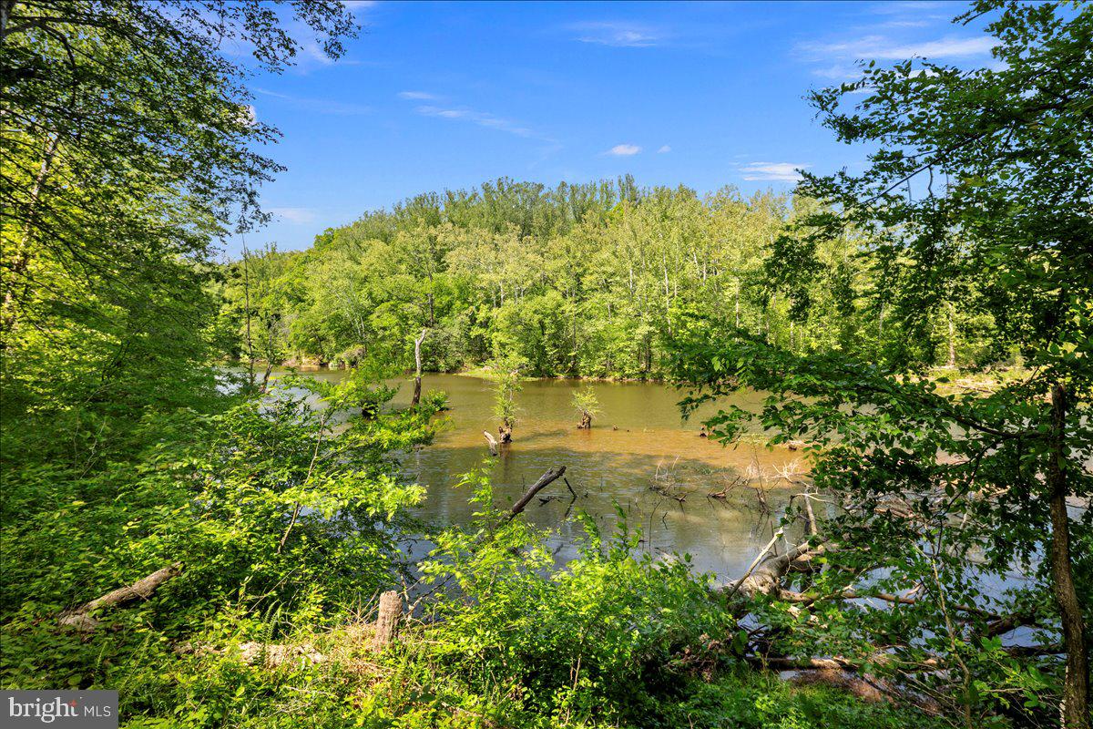 RIVER BEND - Residential