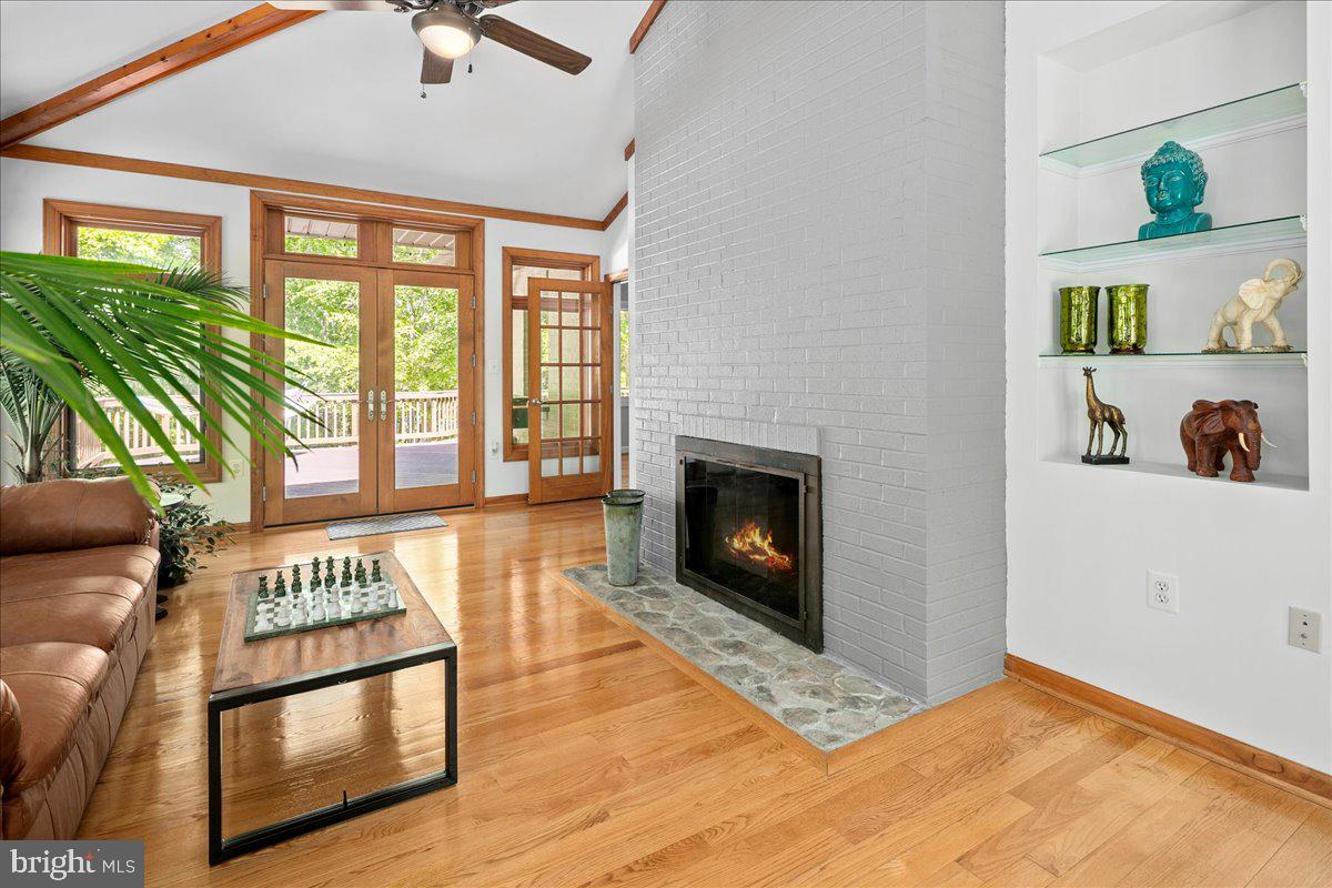 RIVER BEND - Residential