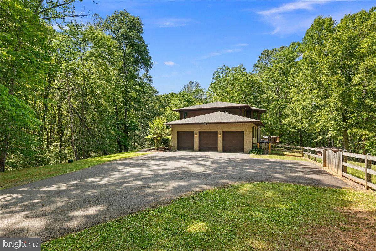 RIVER BEND - Residential