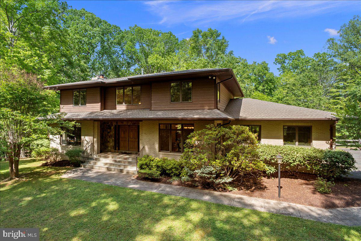 RIVER BEND - Residential