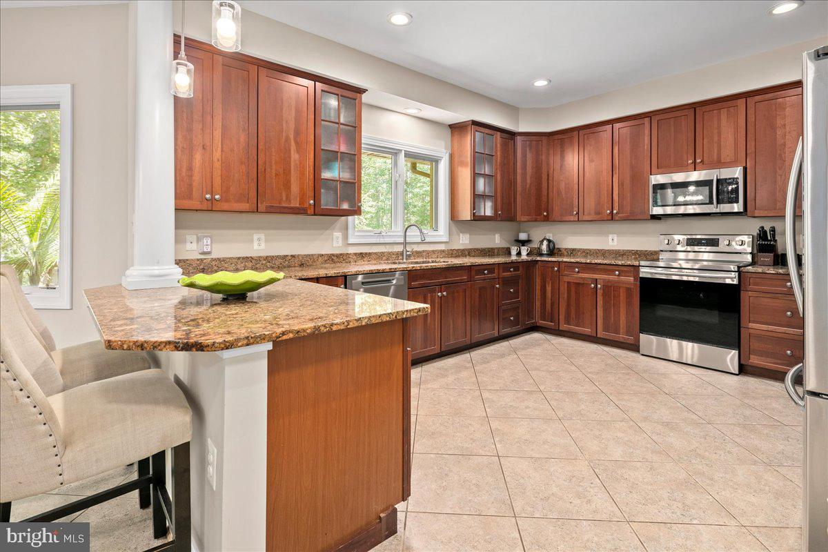RIVER BEND - Residential