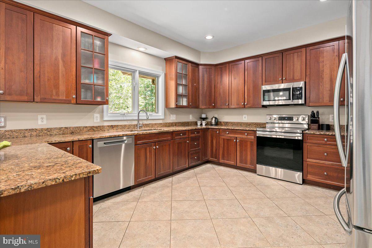 RIVER BEND - Residential