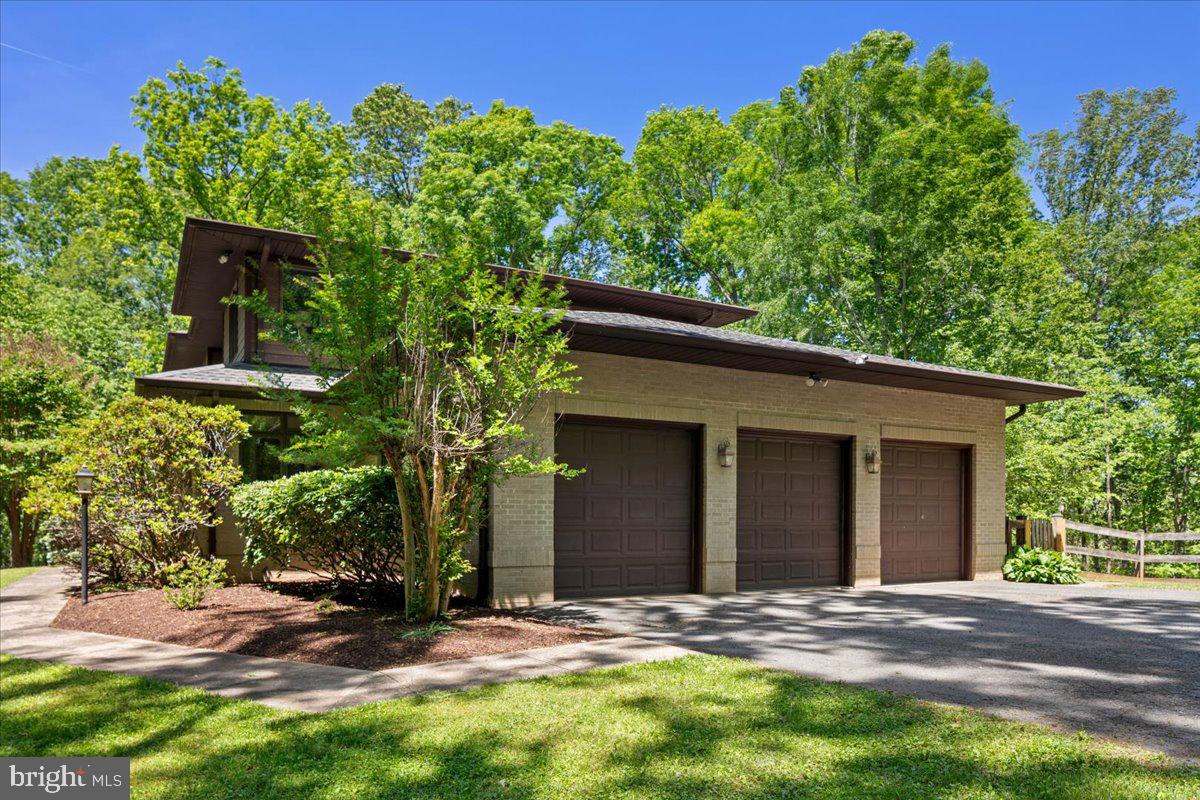 RIVER BEND - Residential