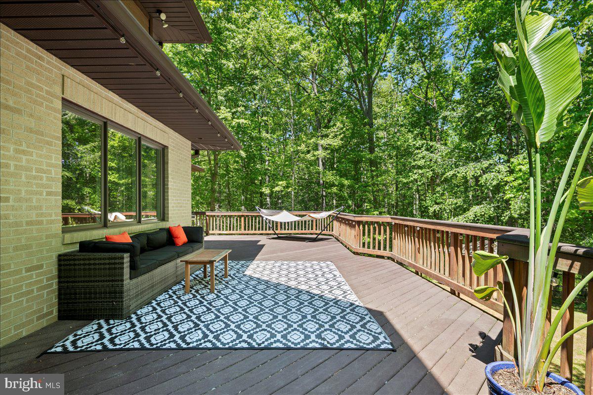 RIVER BEND - Residential