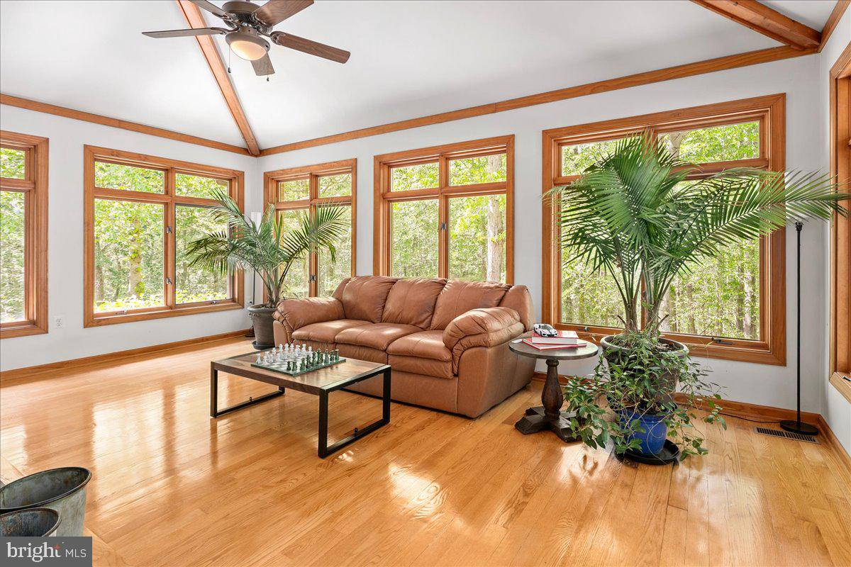 RIVER BEND - Residential