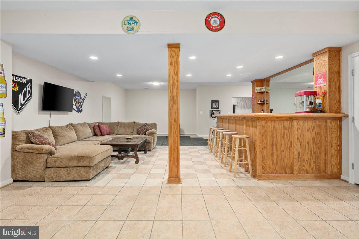 RIVER BEND - Residential