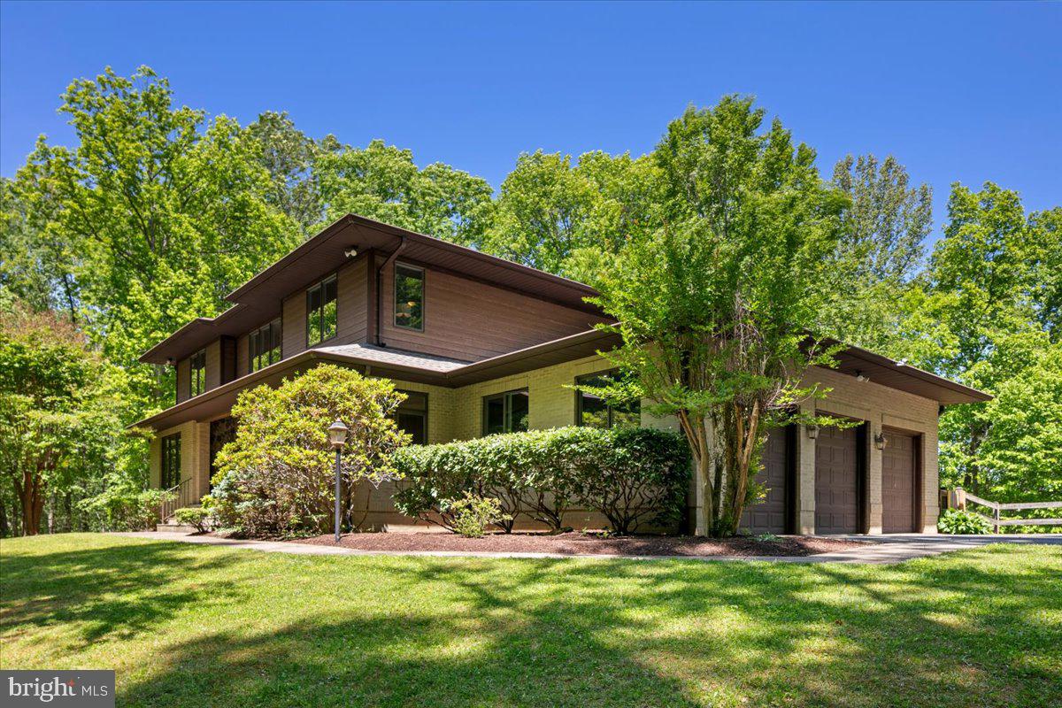 RIVER BEND - Residential