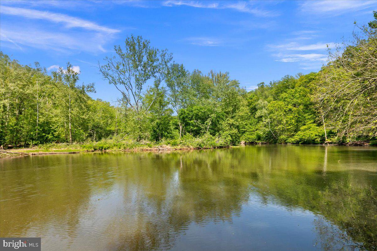RIVER BEND - Residential