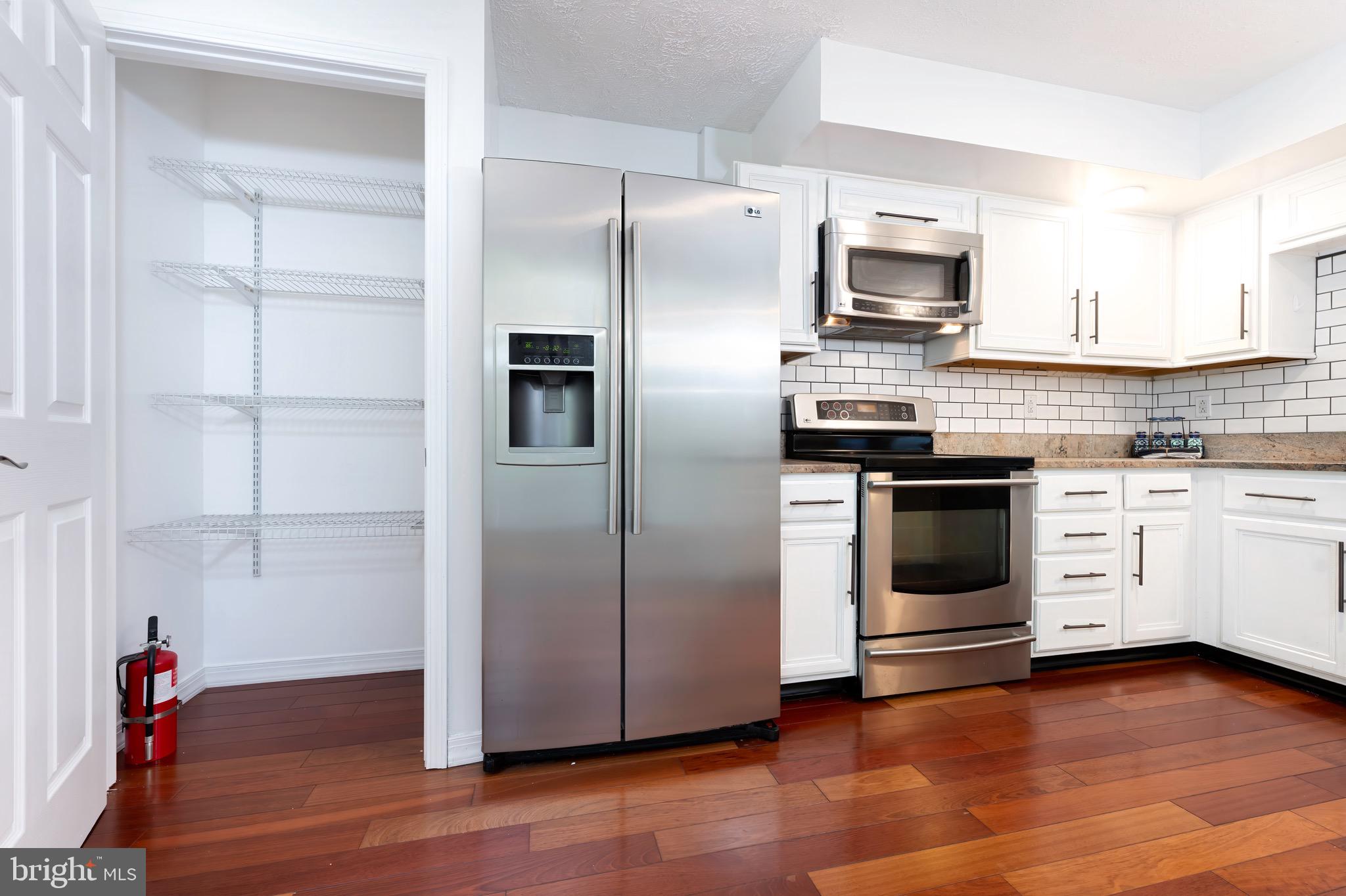 BALLENGER CREEK MEADOWS - Residential