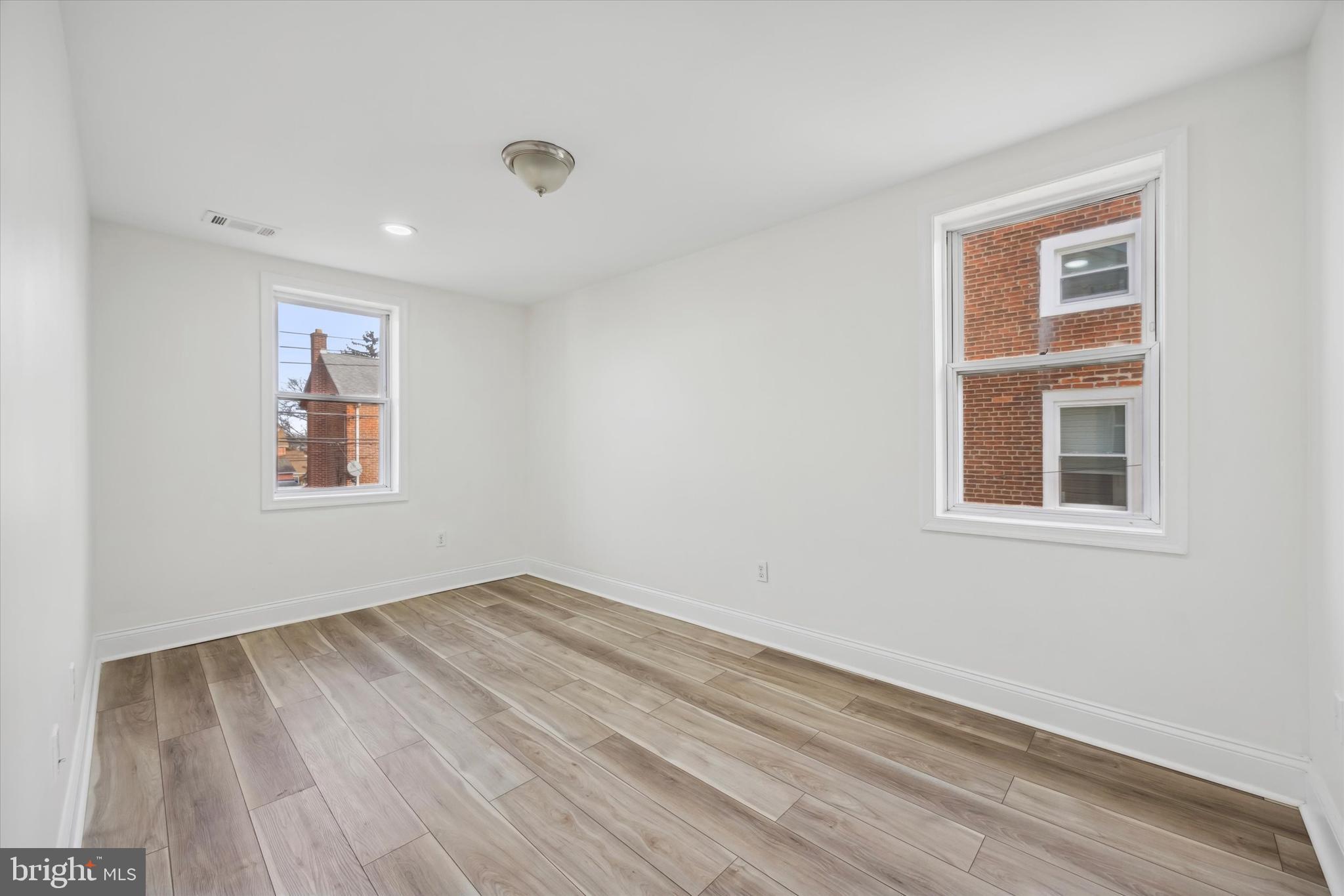 CLIFTON HEIGHTS - Residential