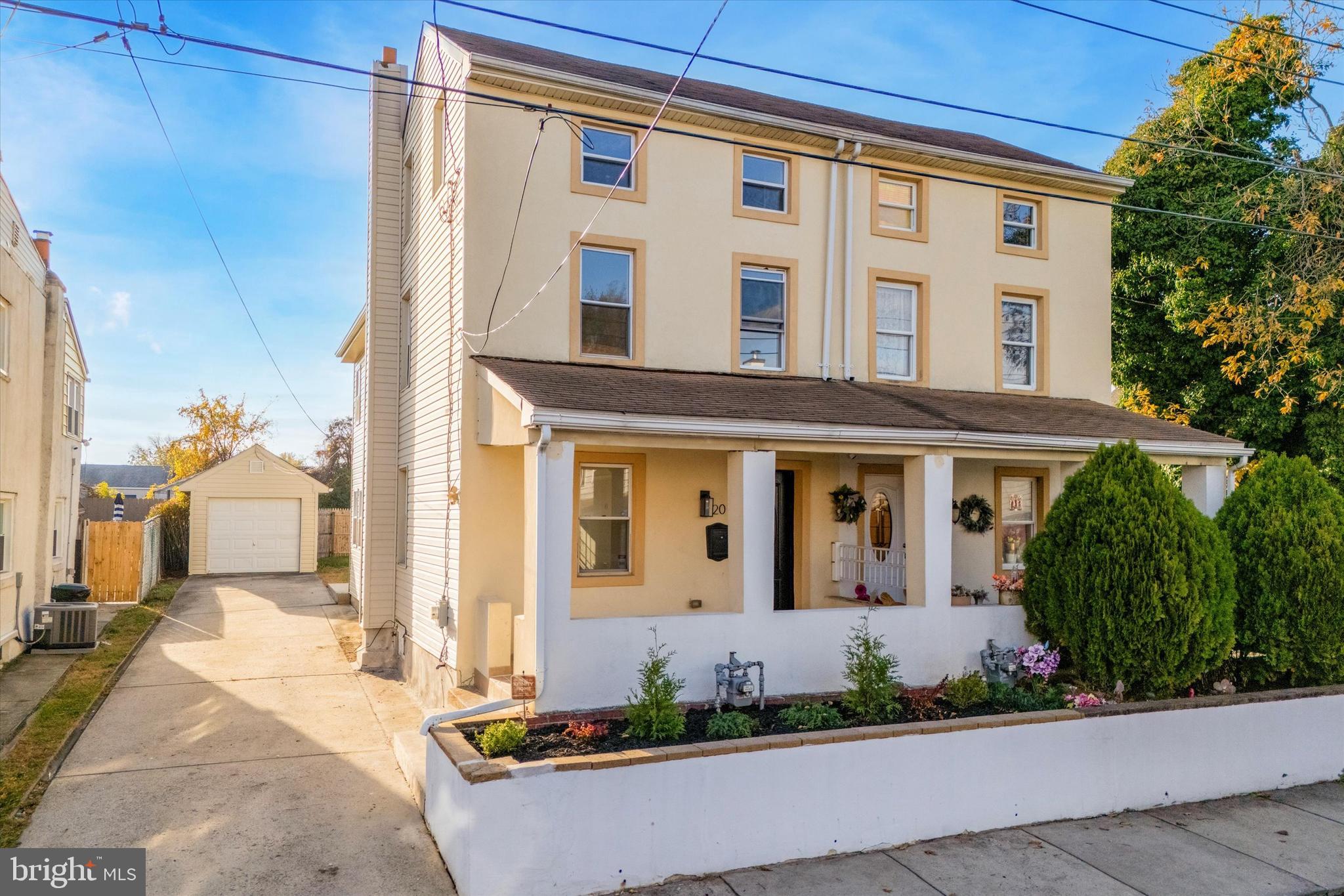 CLIFTON HEIGHTS - Residential