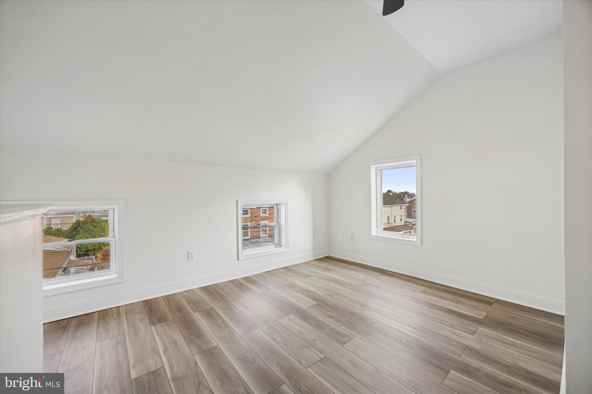 CLIFTON HEIGHTS - Residential