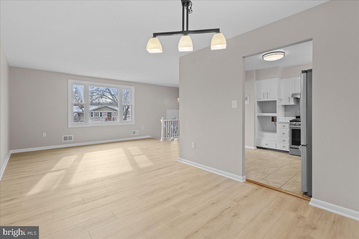 CRESTVIEW MANOR - Residential