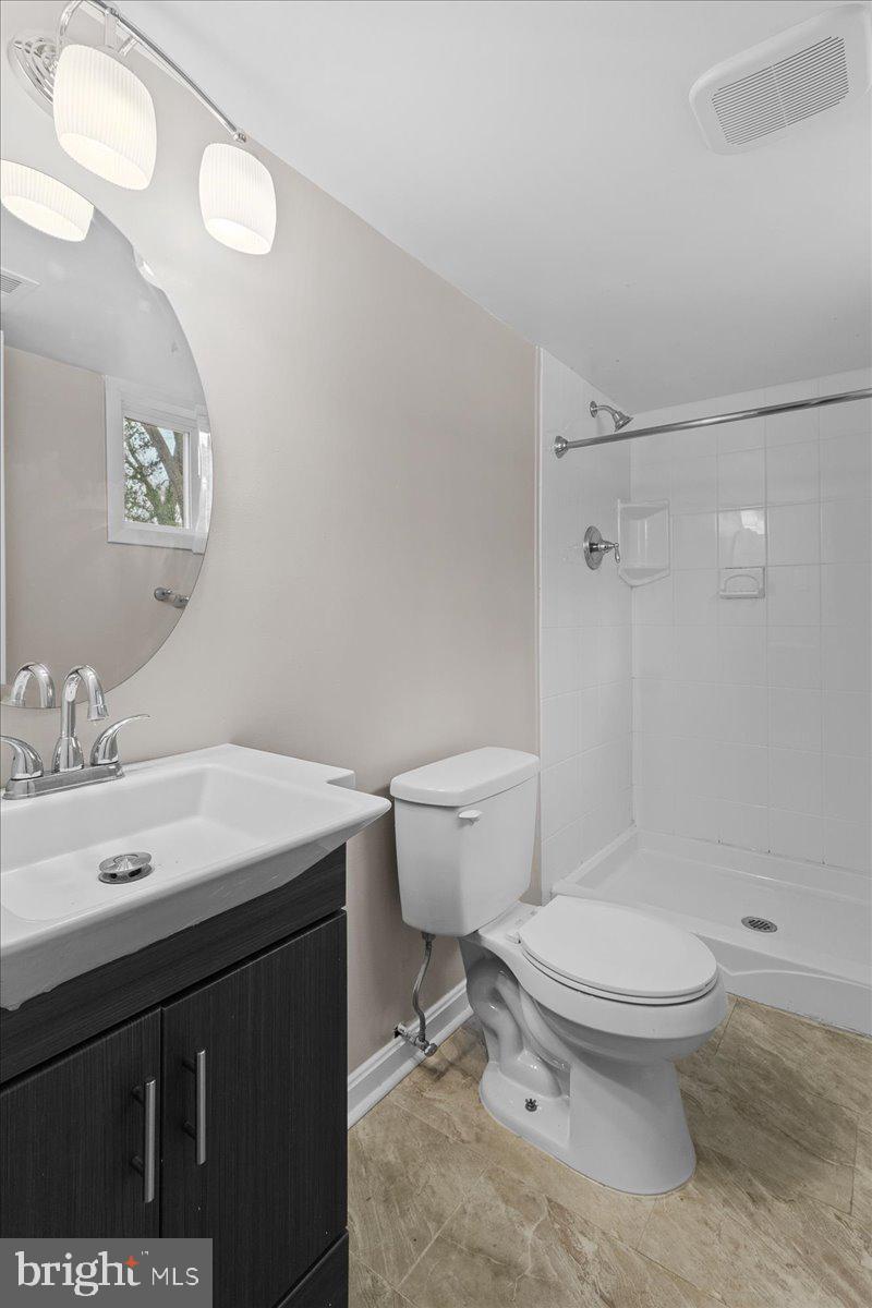 CRESTVIEW MANOR - Residential