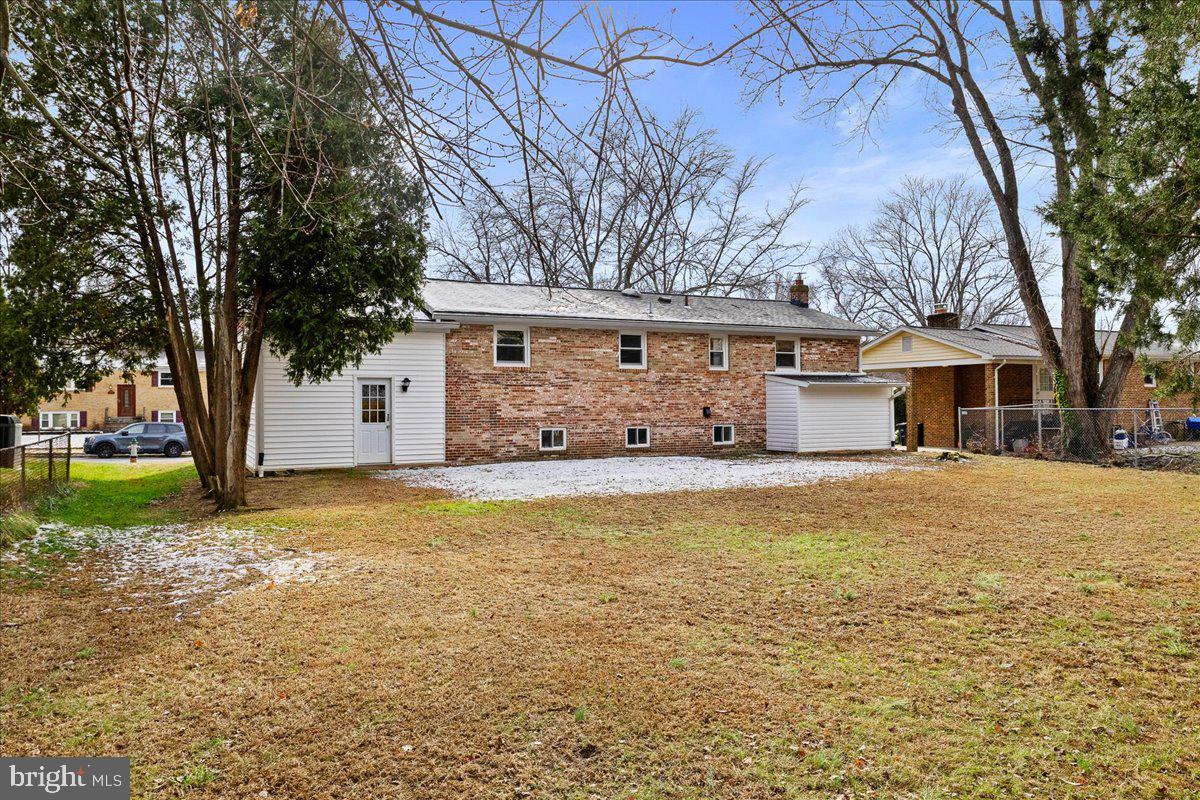 CRESTVIEW MANOR - Residential