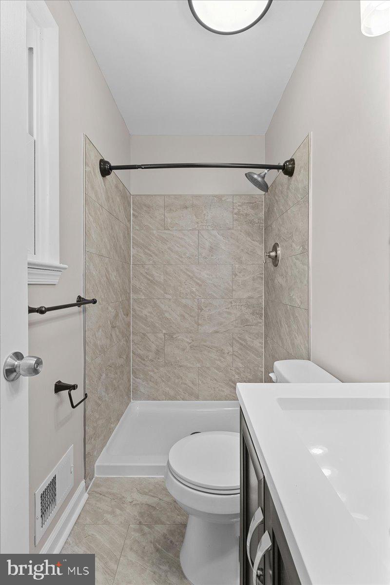 CRESTVIEW MANOR - Residential