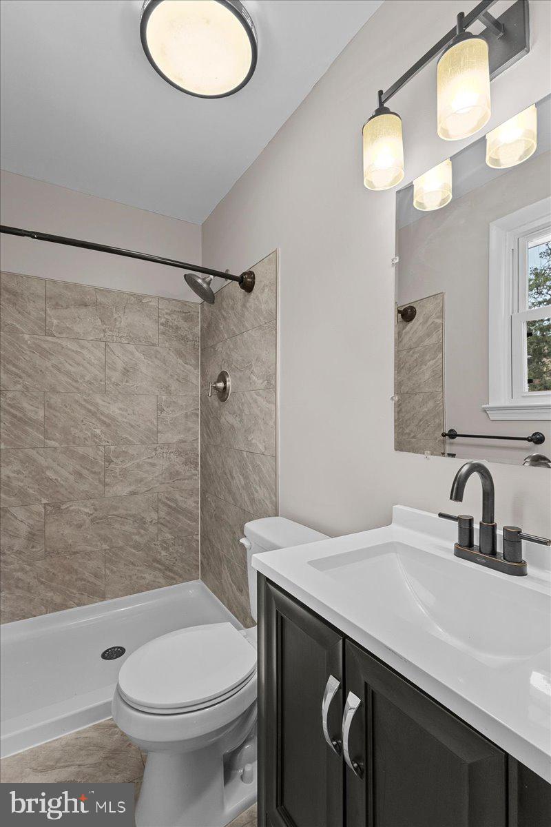 CRESTVIEW MANOR - Residential