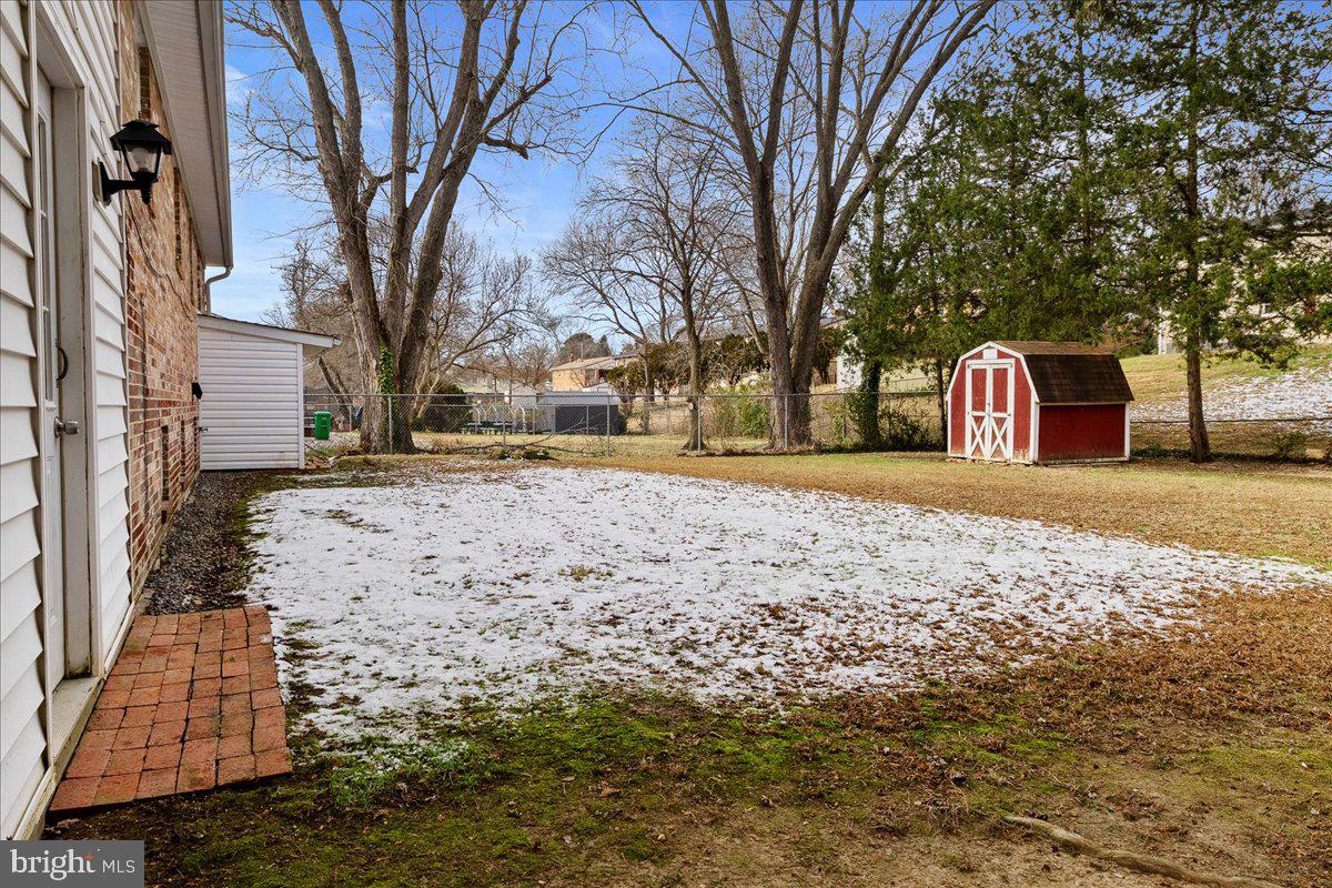 CRESTVIEW MANOR - Residential