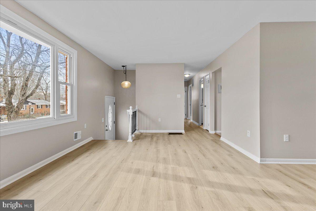 CRESTVIEW MANOR - Residential