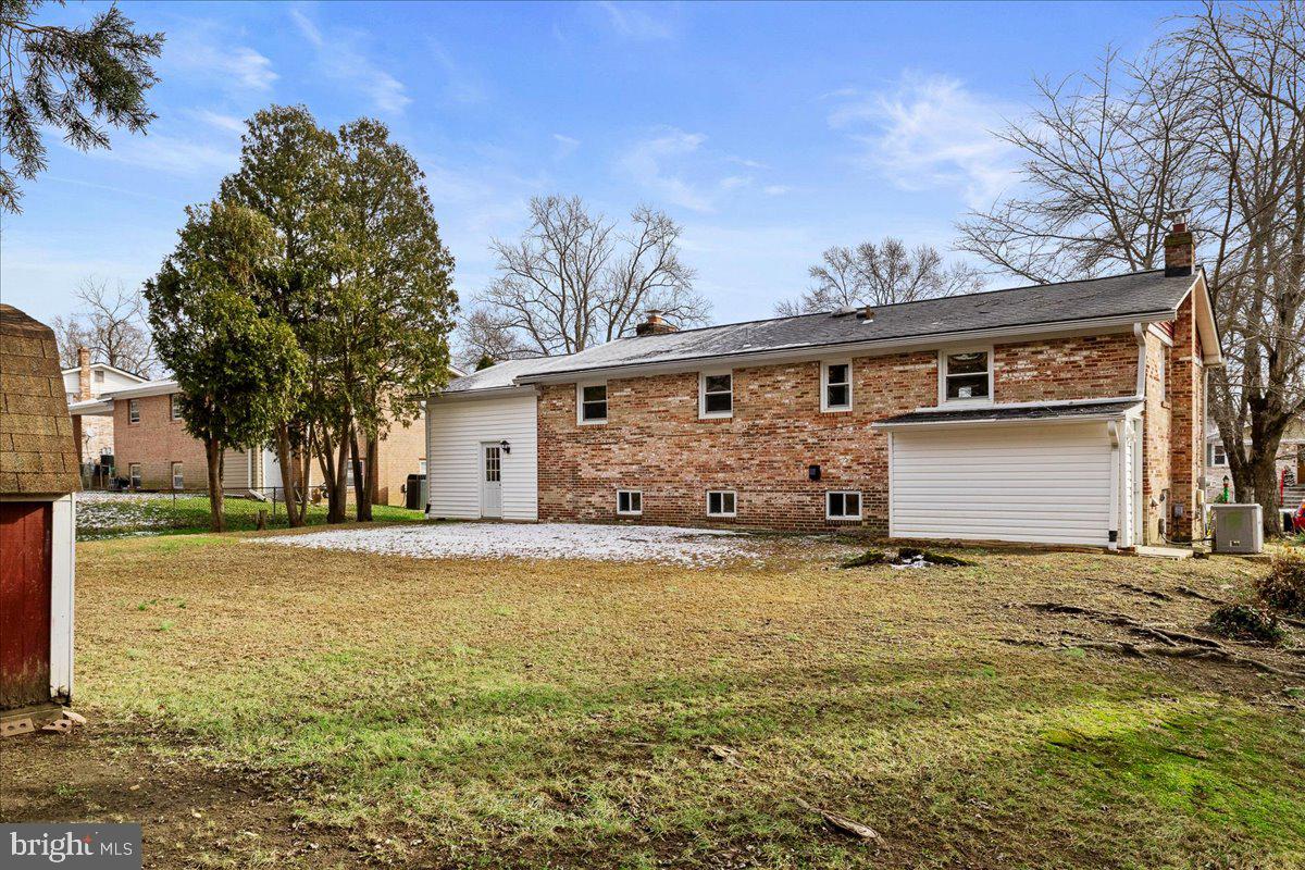 CRESTVIEW MANOR - Residential