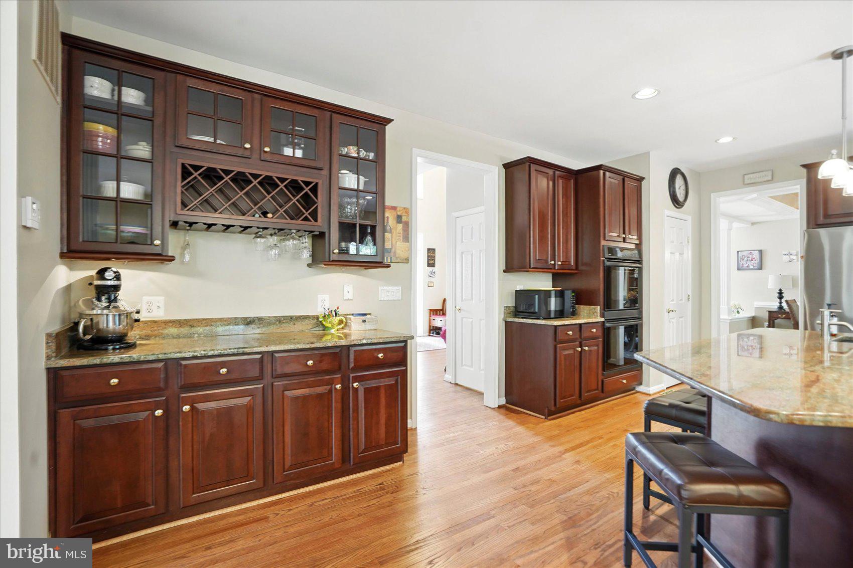 LOCH HAVEN MANOR - Residential