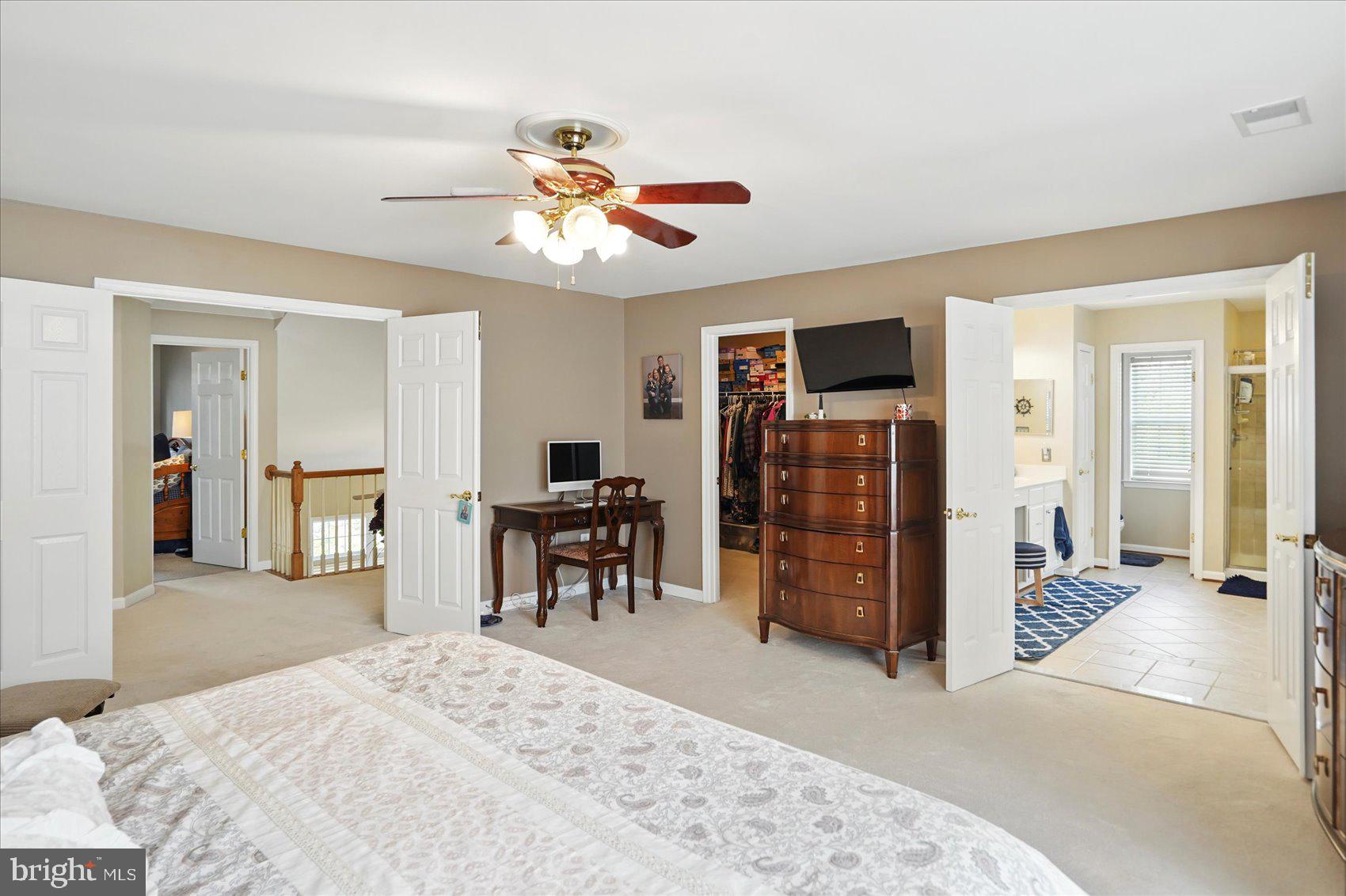 LOCH HAVEN MANOR - Residential