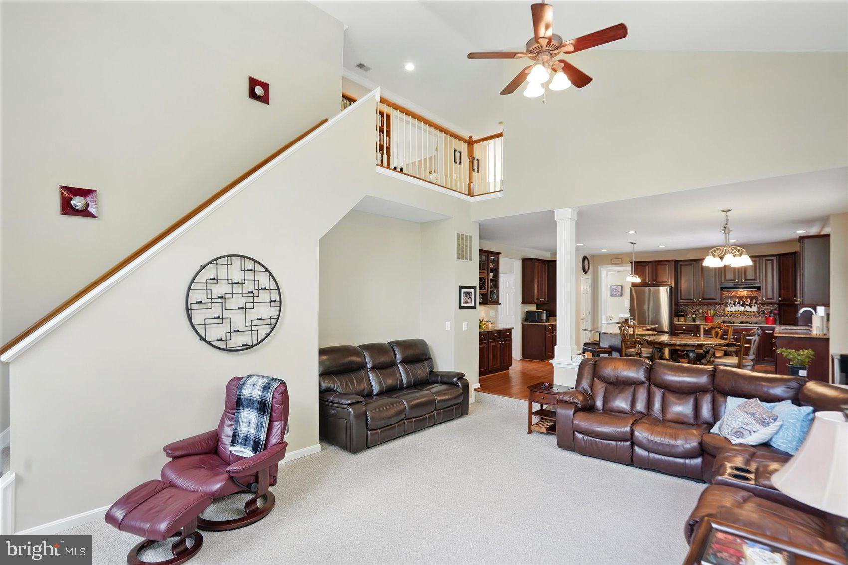 LOCH HAVEN MANOR - Residential