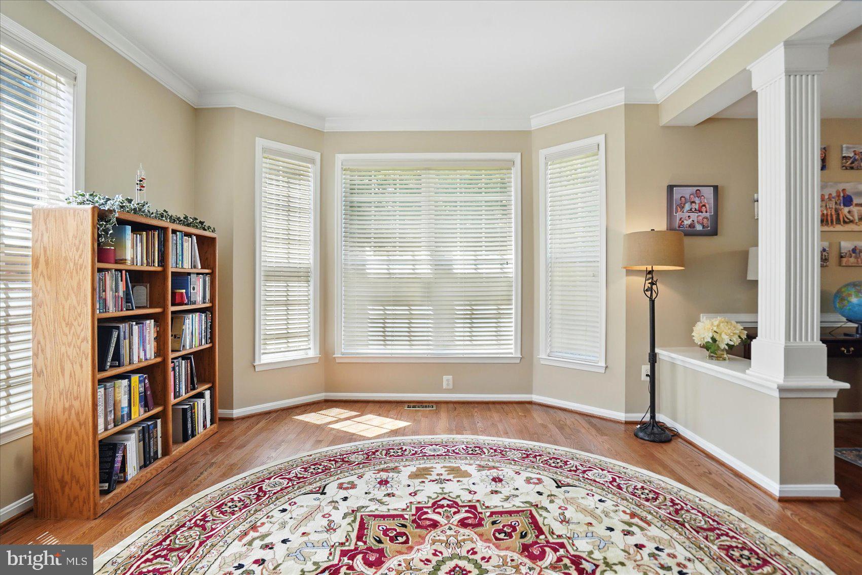 LOCH HAVEN MANOR - Residential