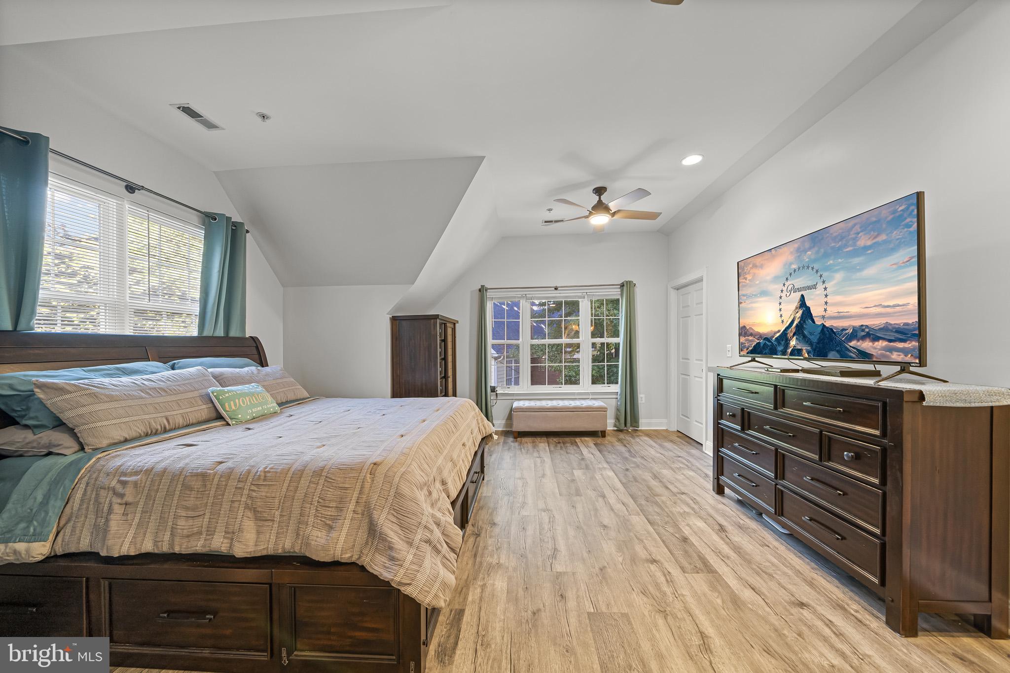 CLIFFTON ON THE POTOMAC - Residential