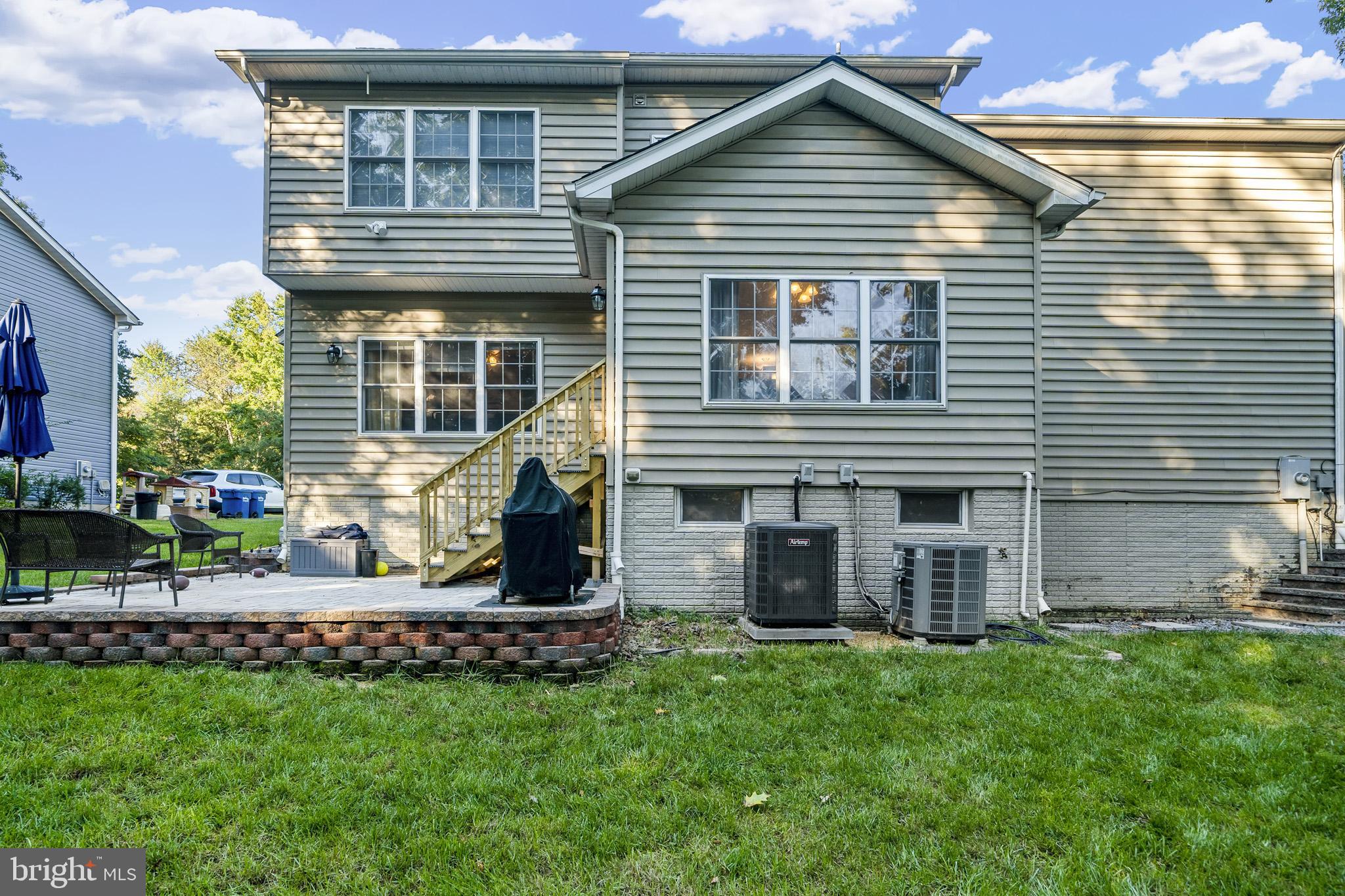 CLIFFTON ON THE POTOMAC - Residential