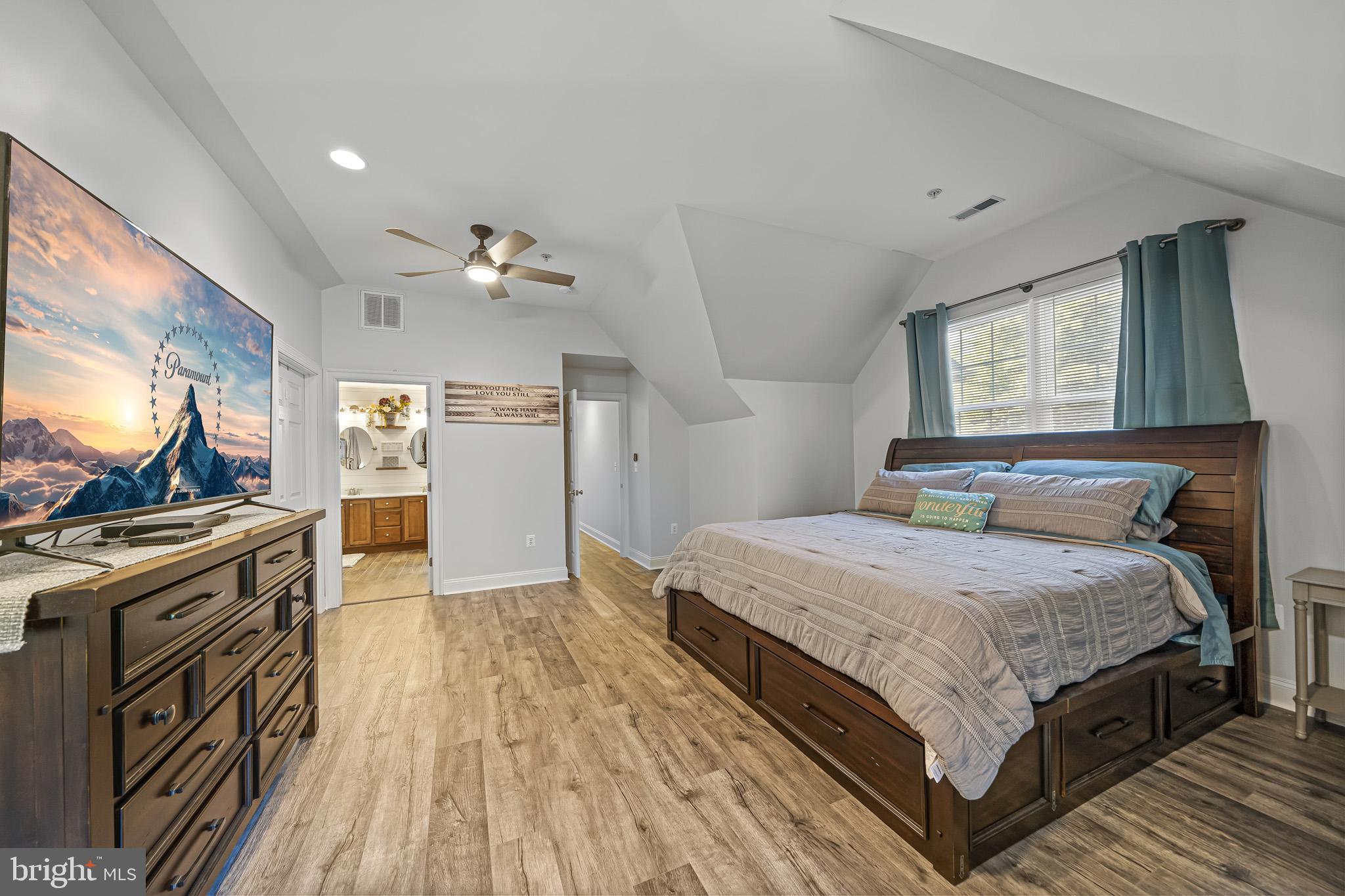 CLIFFTON ON THE POTOMAC - Residential