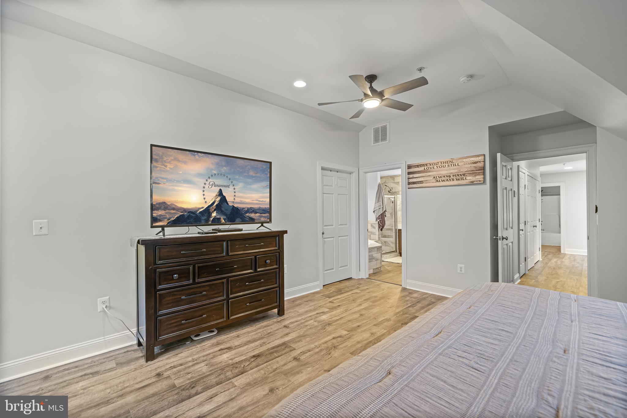 CLIFFTON ON THE POTOMAC - Residential