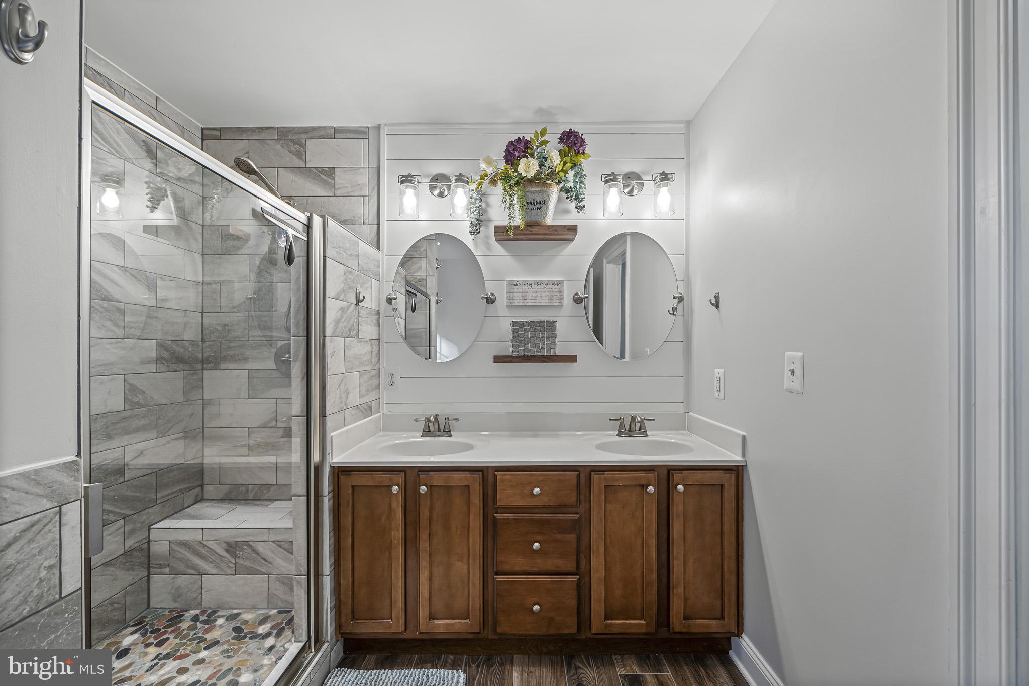 CLIFFTON ON THE POTOMAC - Residential