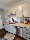 404 North George N GEORGE STREET B