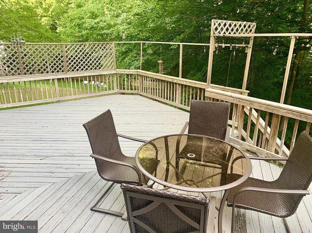 RIVERWALK - Residential Lease